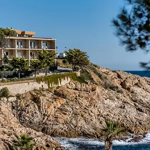 https://eden-roc.catalonia-hotels.com